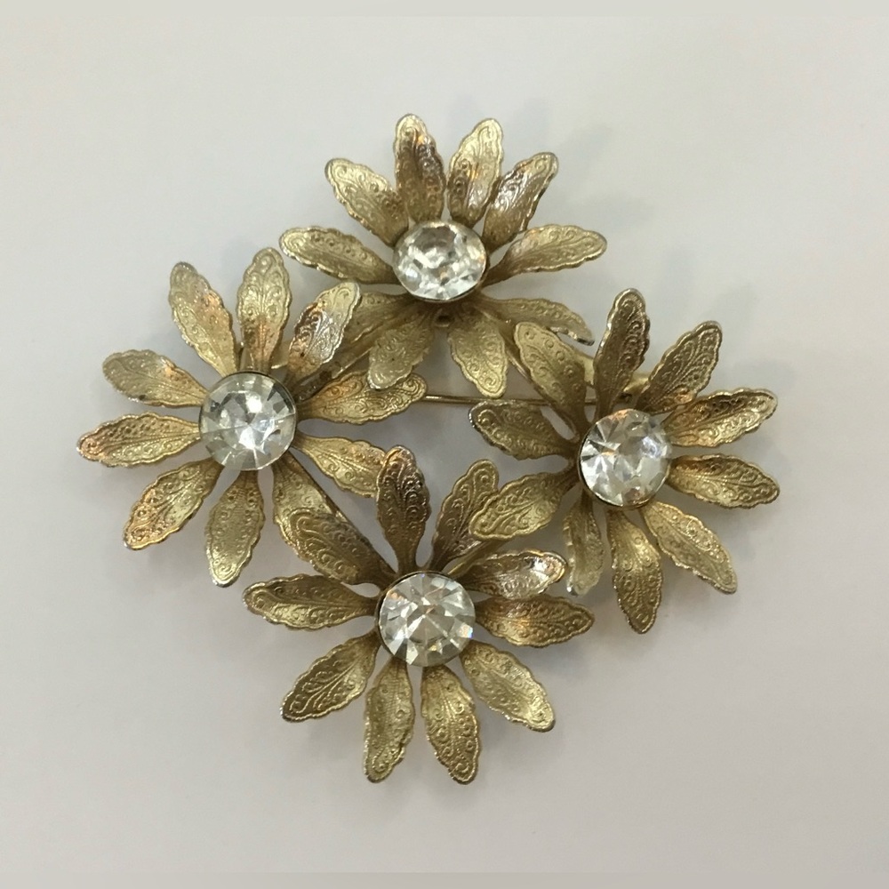 VINTAGE FLOWER CLUSTER GOLDTONE RHINESTONE SATIN TEXTURED BROOCH